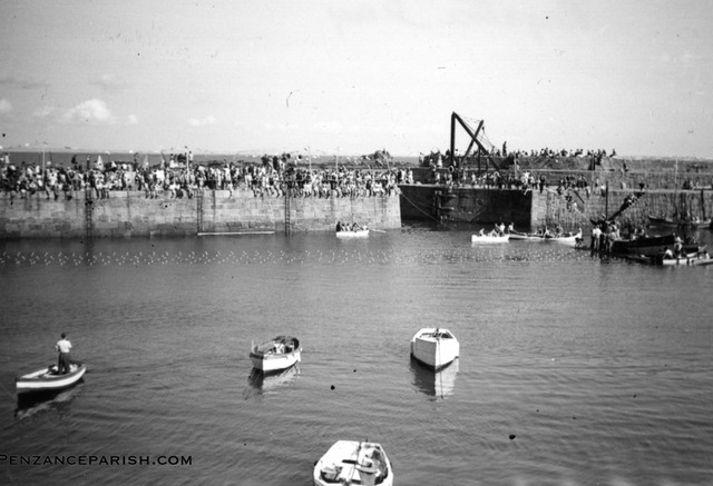 1952 mousehole2