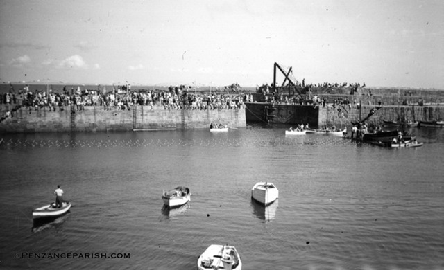 1952 mousehole2